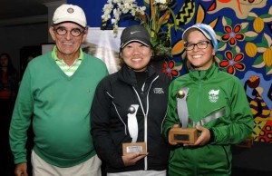 Julia Shin, vice, e Lauren Grinberg, campea Scratch, com Durval Pedroso