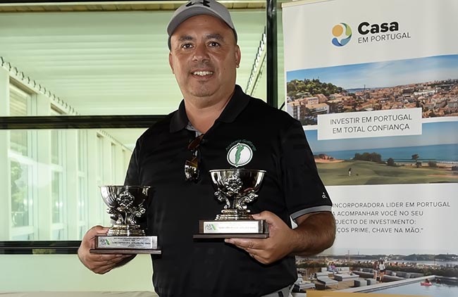 AGRC Juan Silva com os trofeus de campeao Senior e Pre-Senior 650